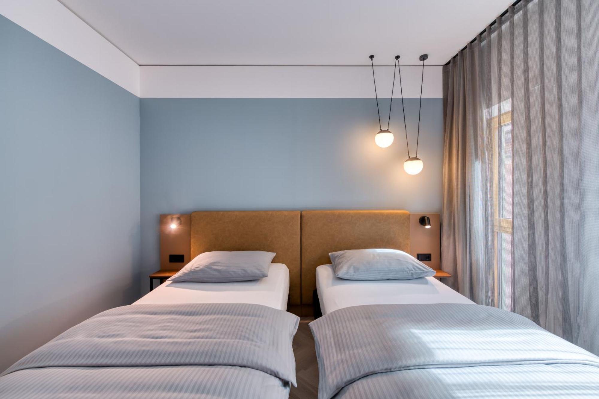 Stadthotel Neumarkt Mitte Ноймаркт  Экстерьер фото